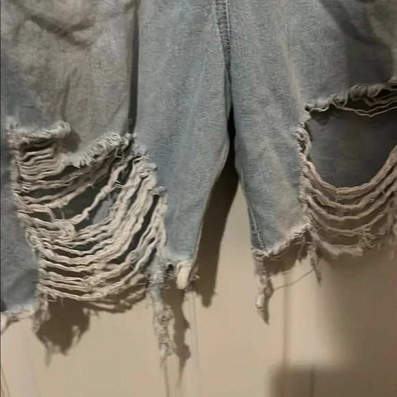 Denim Sleeveless Romper - Picture 4 of 7